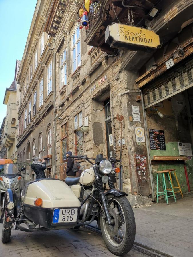 Szimpla Central Boutique Apartment Budapest Ngoại thất bức ảnh