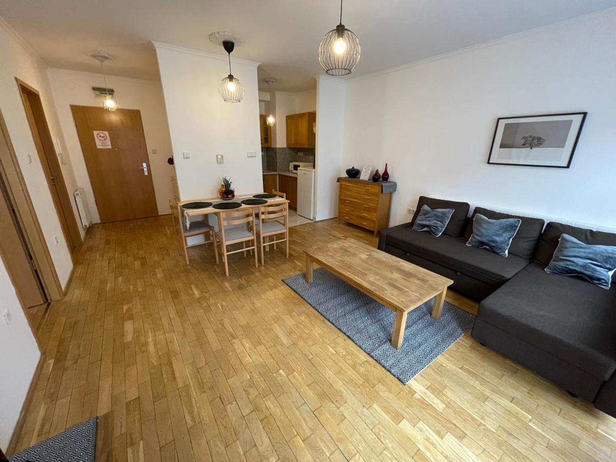 Szimpla Central Boutique Apartment Budapest Ngoại thất bức ảnh