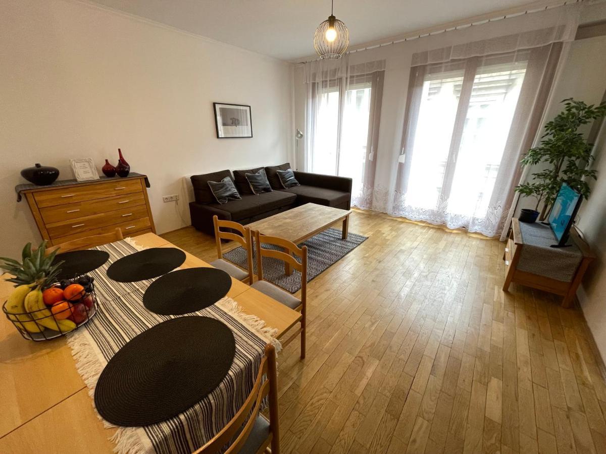 Szimpla Central Boutique Apartment Budapest Ngoại thất bức ảnh
